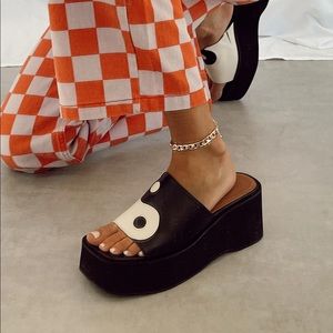 Joni Sandal Black / From Princess Polly. Sold out online.